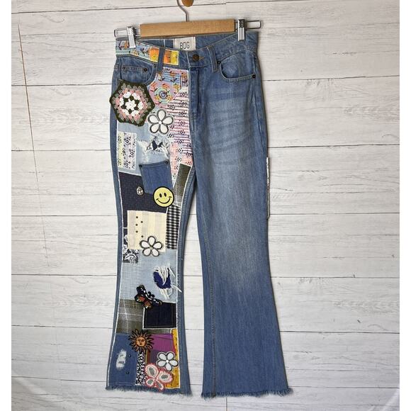 Urban Outfitters BDG Jeans Womens Size 24 Patchwork Flare Indigo Raw Hem Funky - Picture 3 of 16